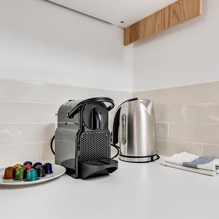 101 Greg - Superb In